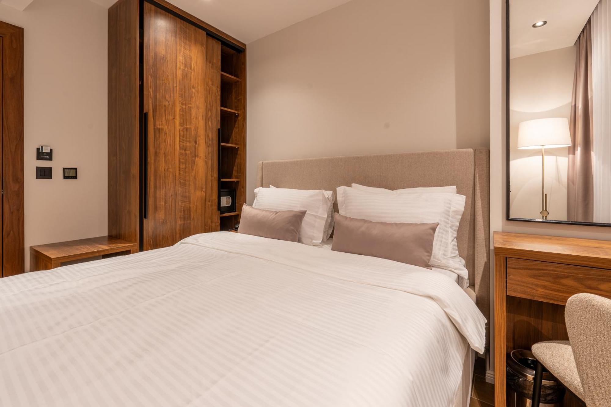 Ruby Hotel Prishtina Pristina Eksteriør billede