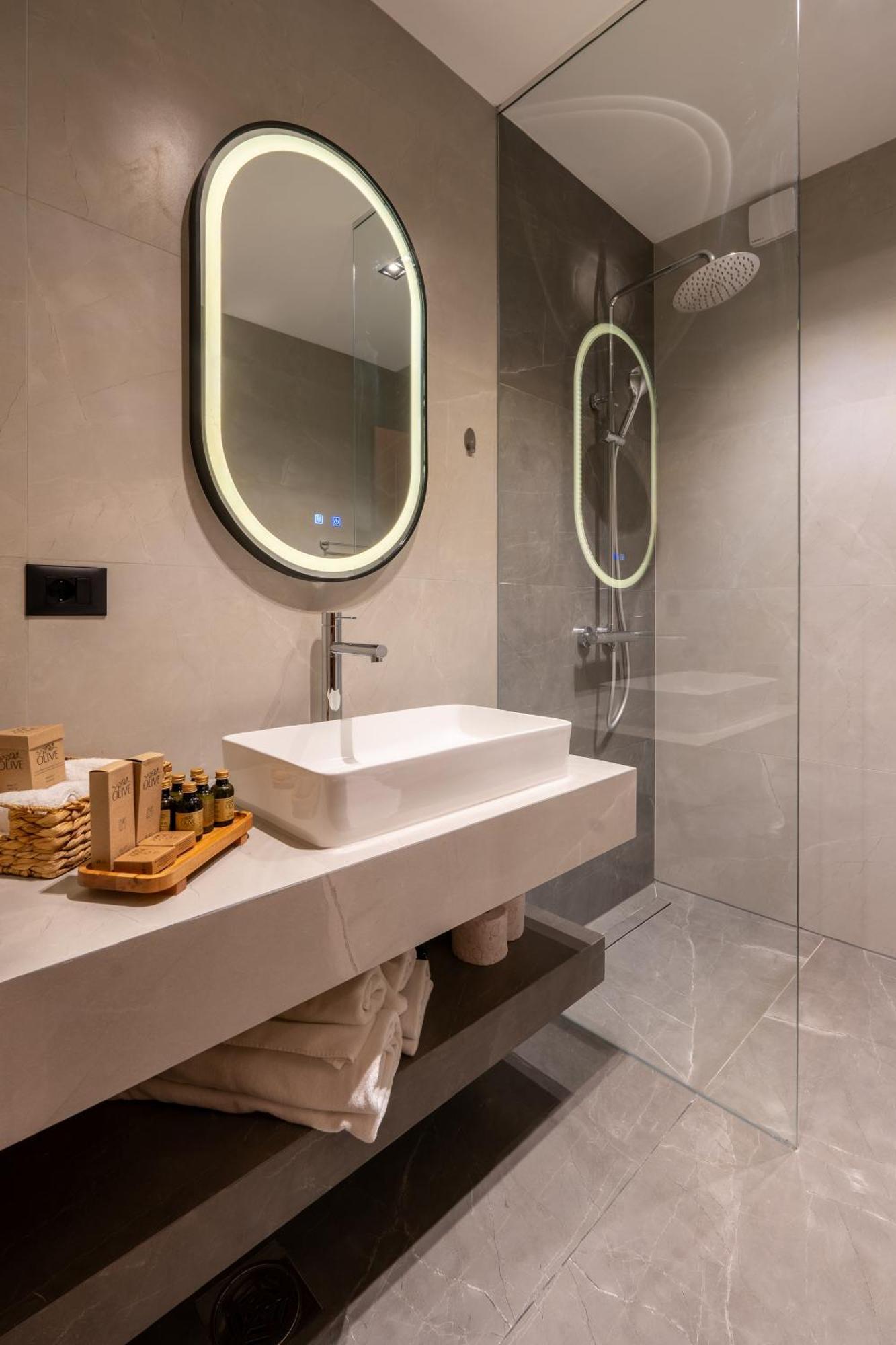 Ruby Hotel Prishtina Pristina Eksteriør billede