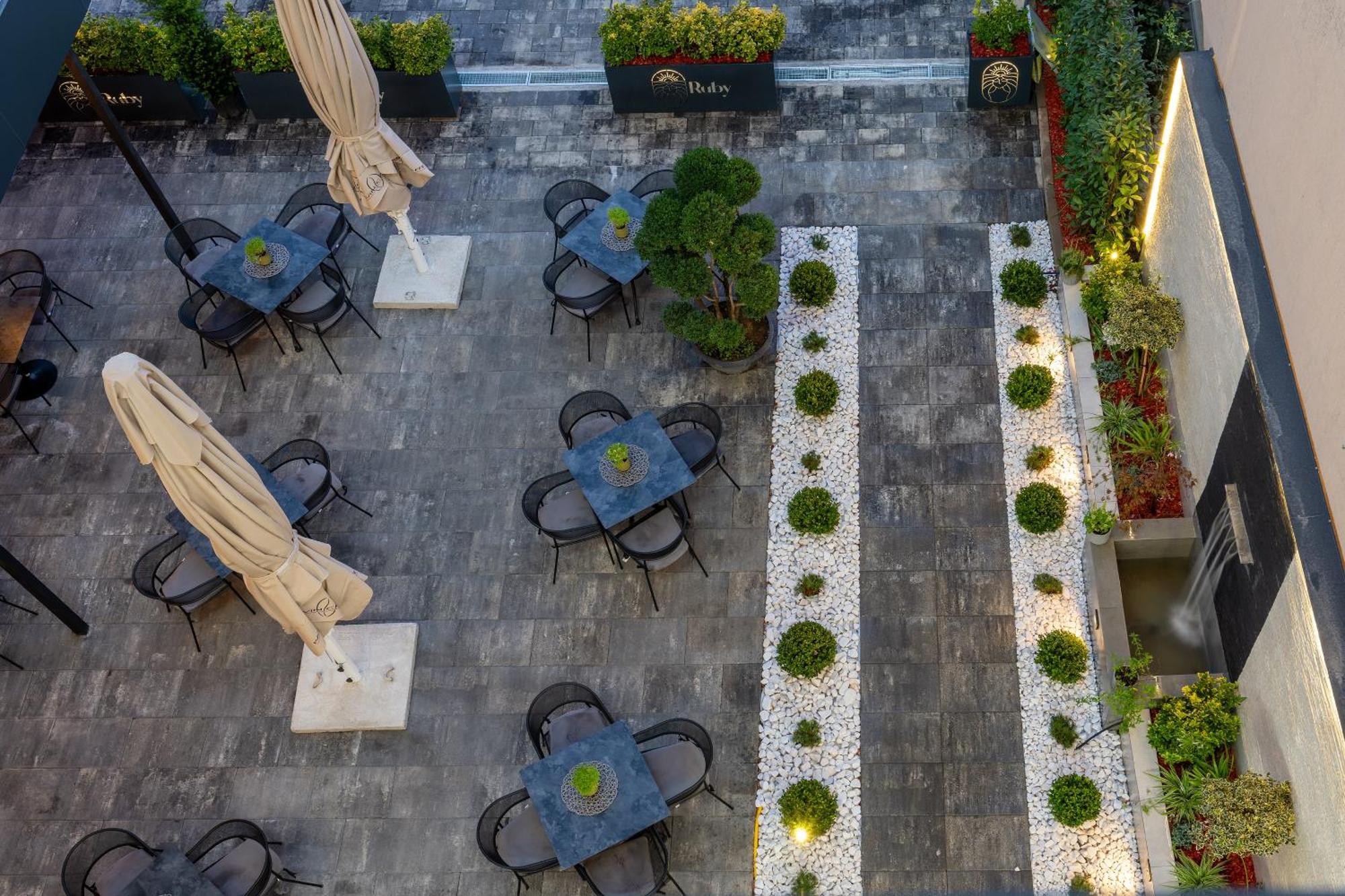 Ruby Hotel Prishtina Pristina Eksteriør billede