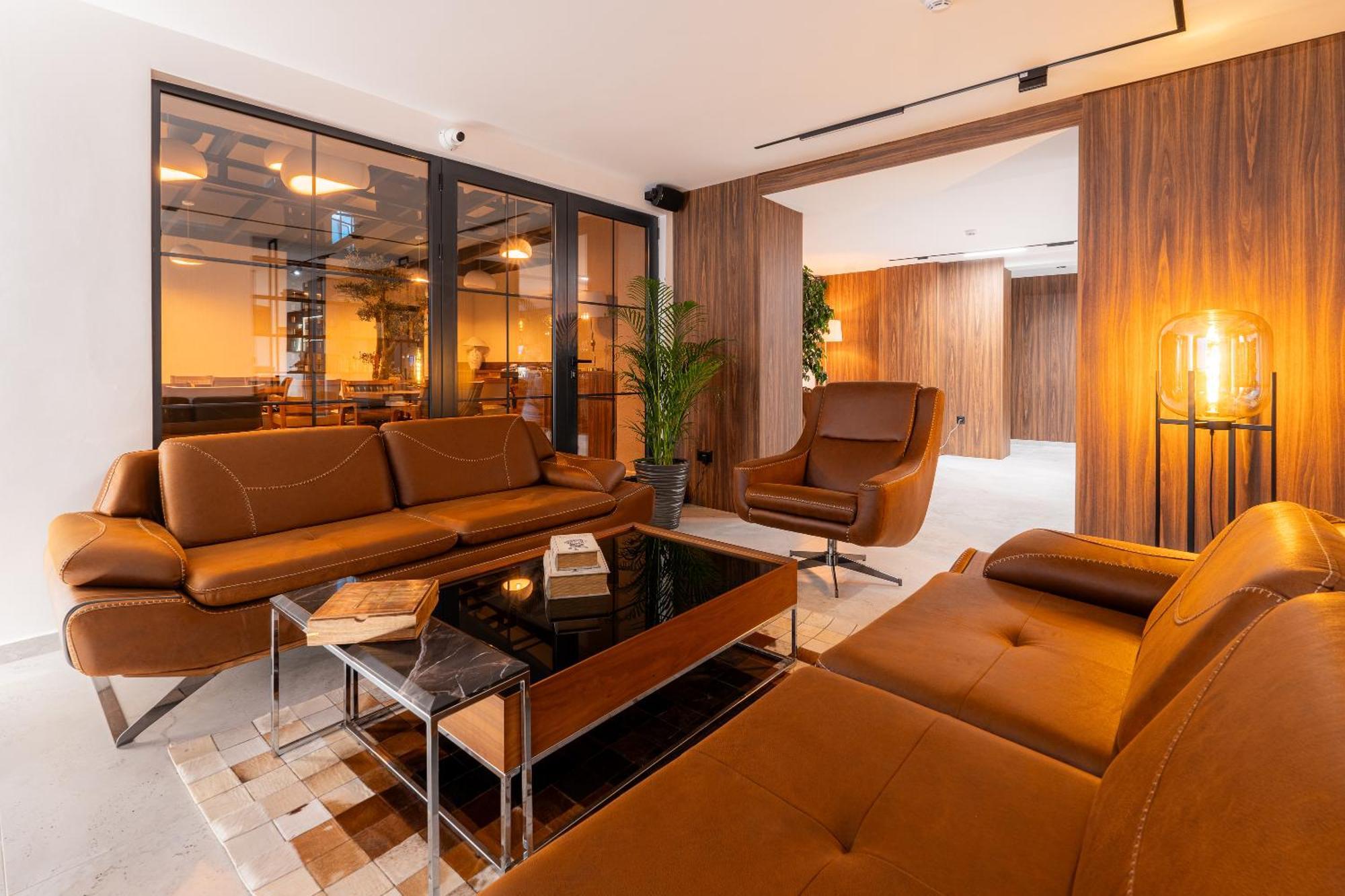 Ruby Hotel Prishtina Pristina Eksteriør billede