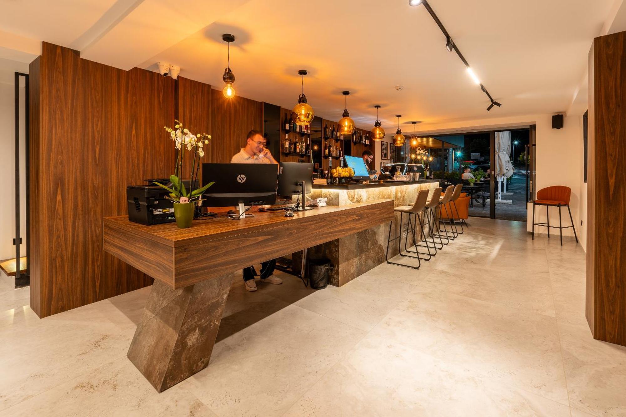 Ruby Hotel Prishtina Pristina Eksteriør billede