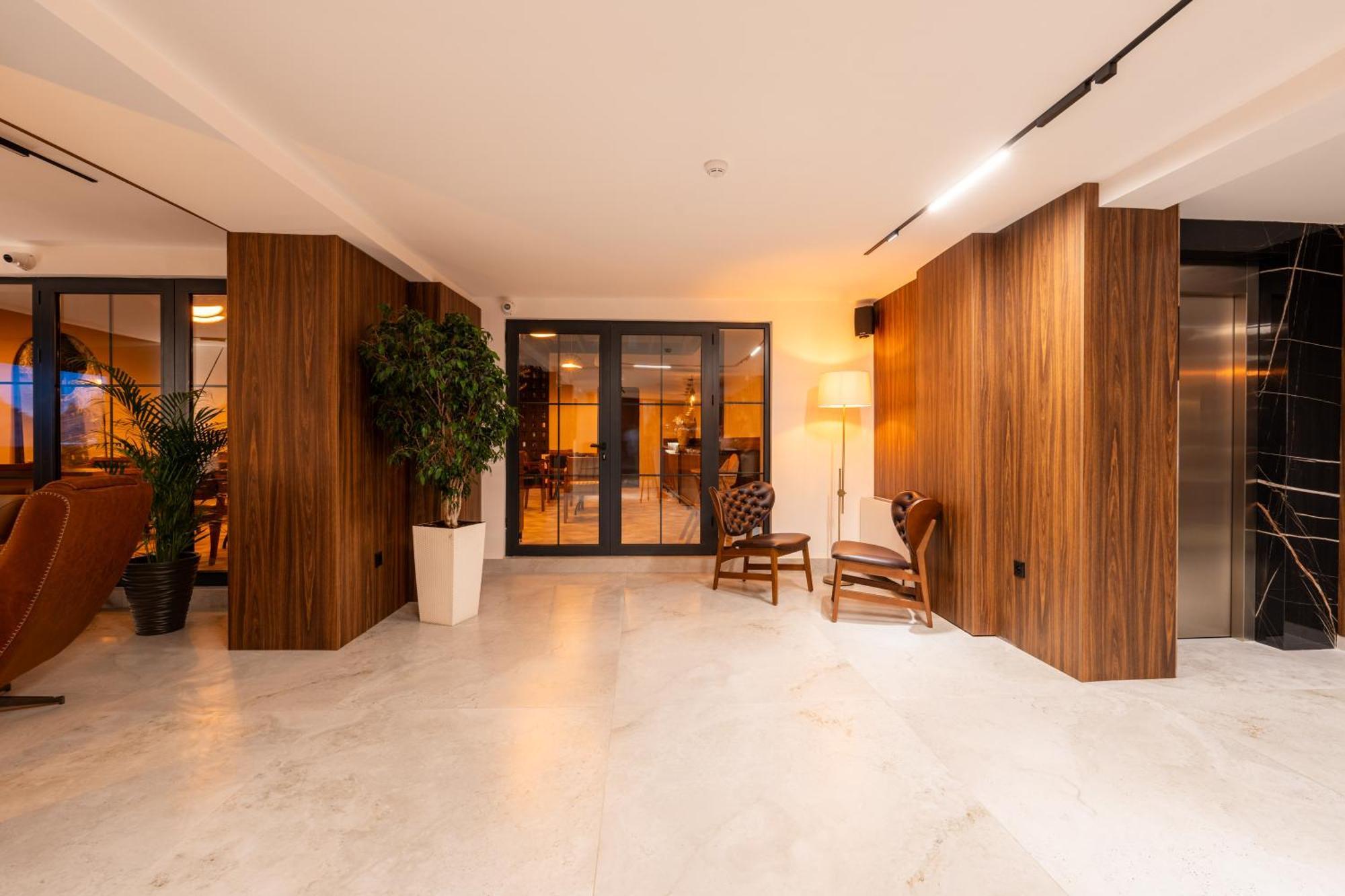 Ruby Hotel Prishtina Pristina Eksteriør billede