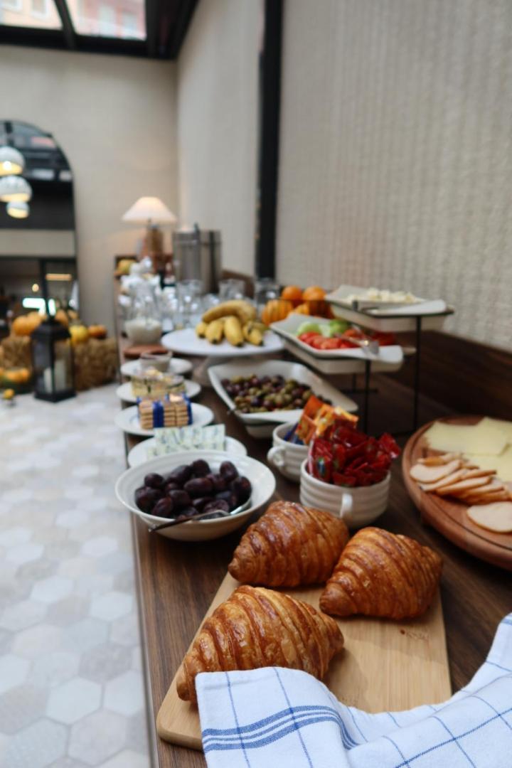 Ruby Hotel Prishtina Pristina Eksteriør billede